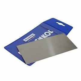 Скребок HOLMENKOL металлический Nirostaklinge